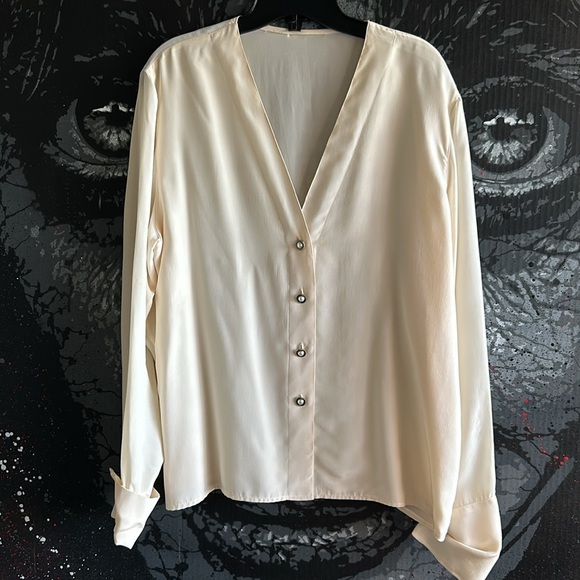 SILK “SERGE & RÉAL” CRÊPE DE CHINE V NECK BLOUSE with PEARL & SILVER BUTTONS - Picture 1 of 9